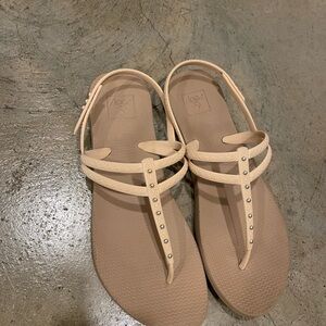 Reef Women's Nude Studded T-Strap Sandals